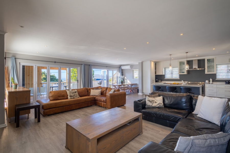 5 Bedroom Property for Sale in Upper Robberg Western Cape